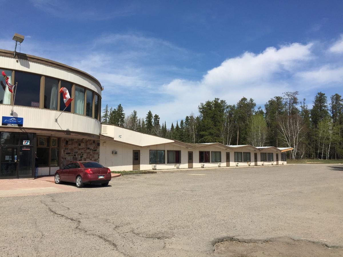 Falcon Lake Hotel Exteriör bild